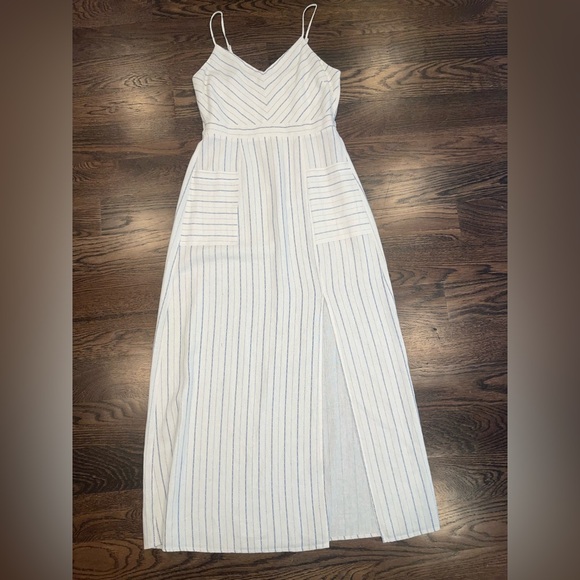Monteau Dresses & Skirts - Monteau Blue & Off-White Striped Linen Blend Maxi Dress M